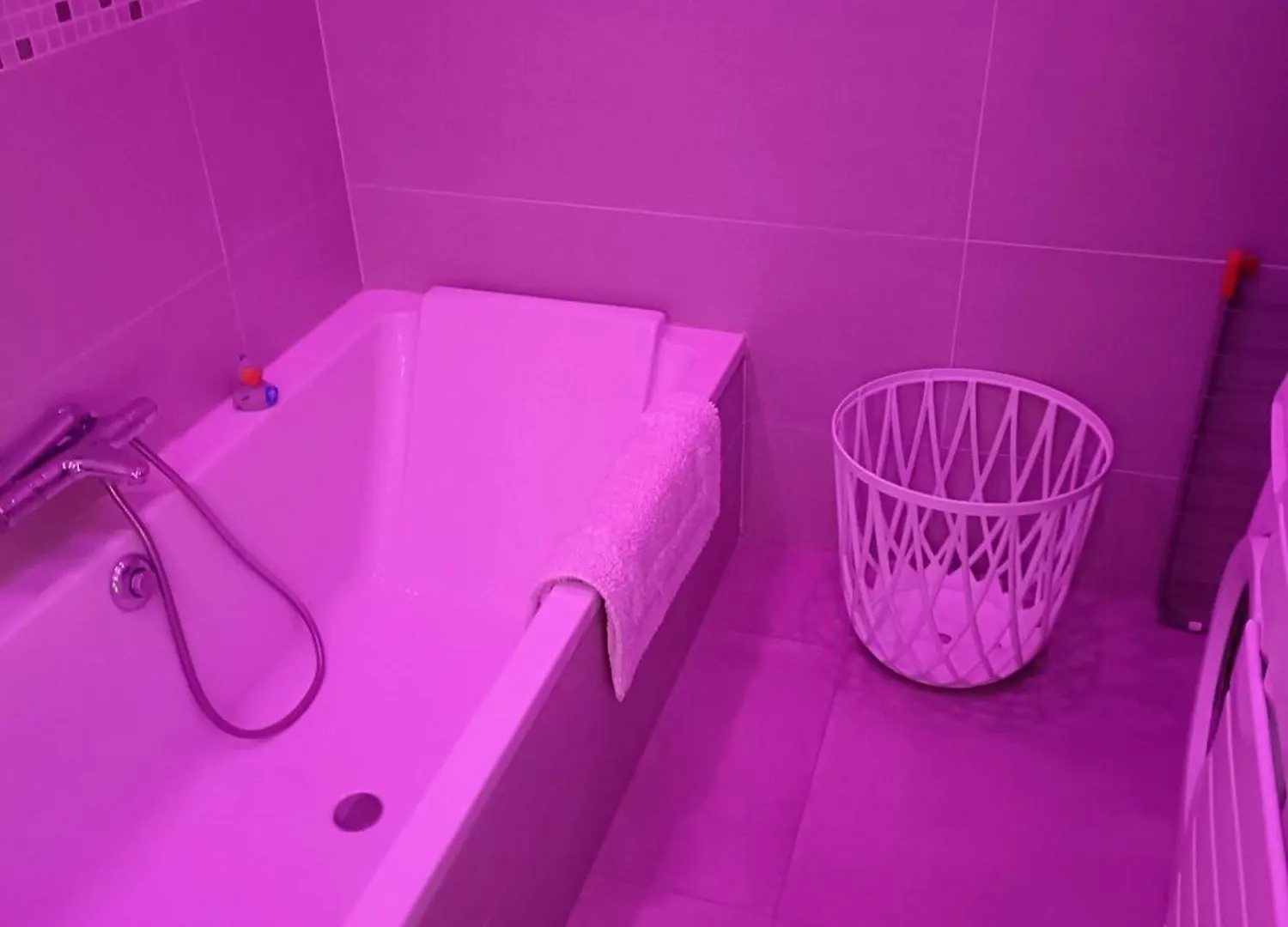T3 - Gare -Centre Ville- Parking- Calme - Wifi - Netflix - Canalp Prime Video Annecy Apartment
