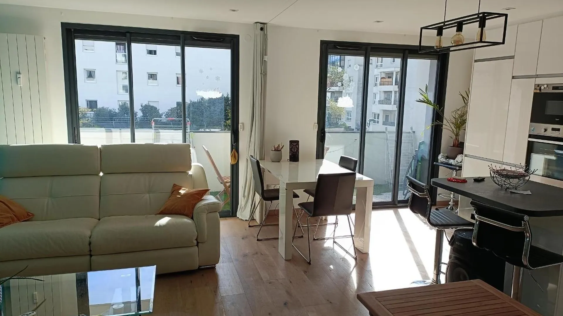 T3 - Gare -Centre Ville- Parking- Calme - Wifi - Netflix - Canalp Prime Video Annecy