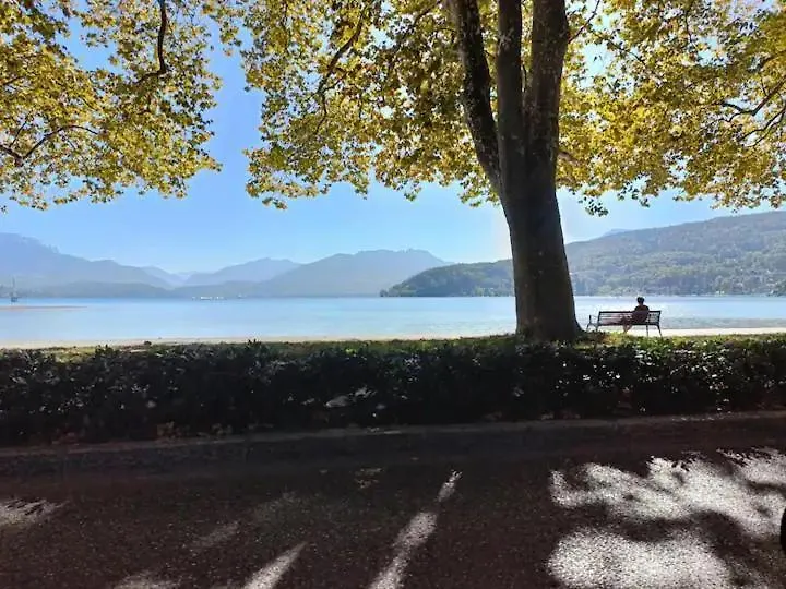 T3 - Gare -Centre Ville- Parking- Calme - Wifi - Netflix - Canalp Prime Video Annecy France